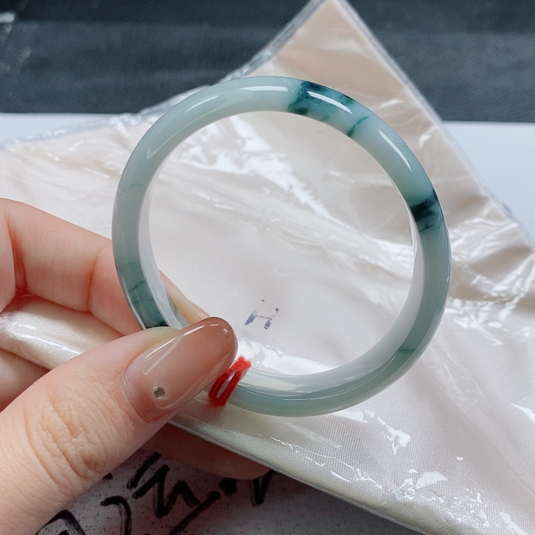 【闪购商品】未镶嵌手镯（贵妃镯）翡翠482号