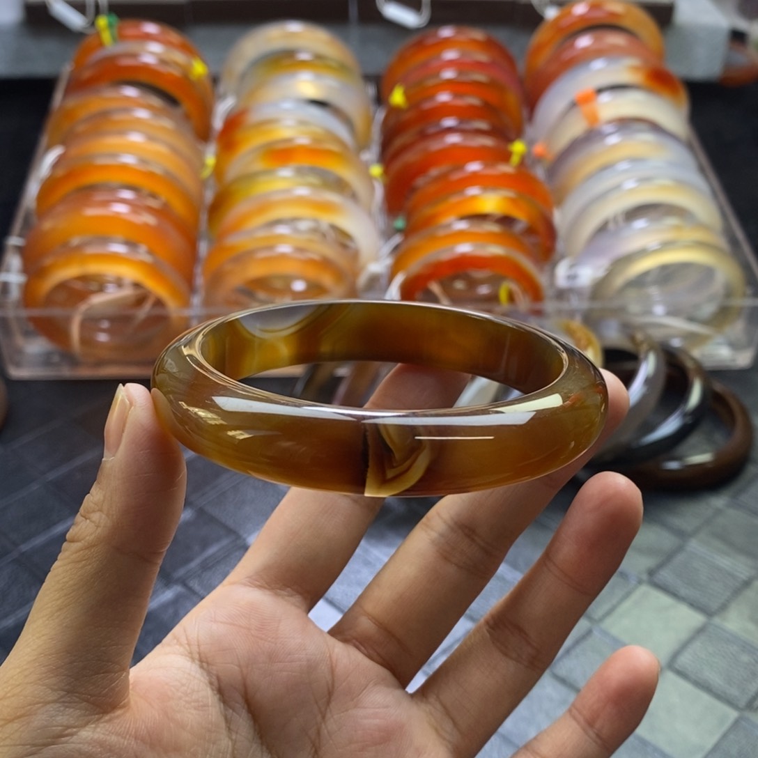 手镯玛瑙/玉髓未镶嵌