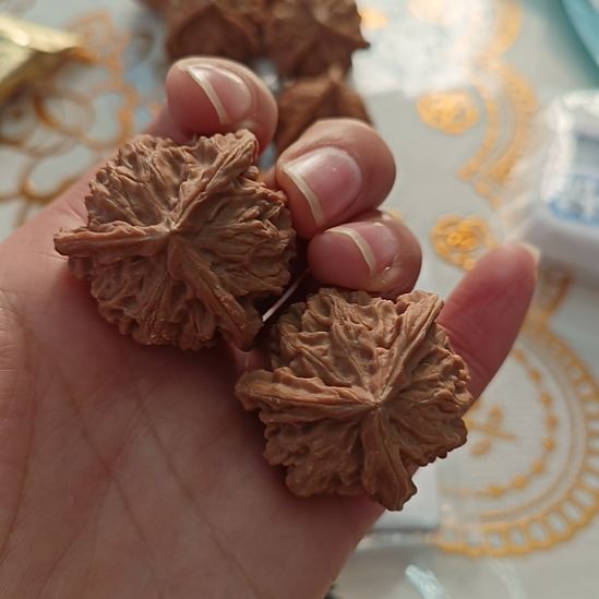 君***9盘山文玩核桃三棱球奔