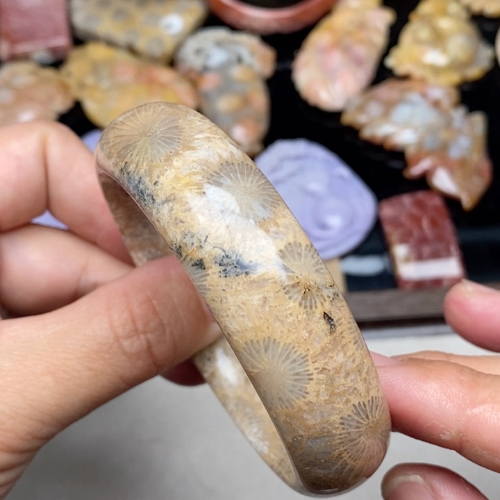 硅化珊瑚（珊瑚玉）手镯未镶嵌58.4