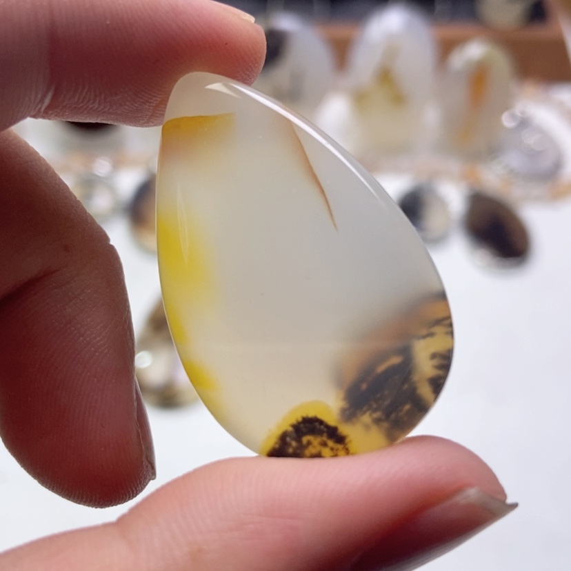 【闪购商品】玛瑙/玉髓颈饰未镶嵌