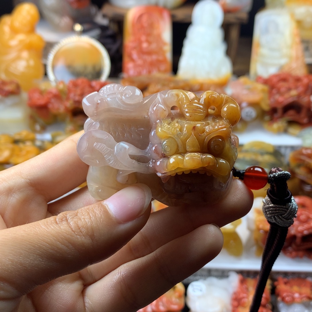 石英质玉（黄龙玉）未镶嵌挂件