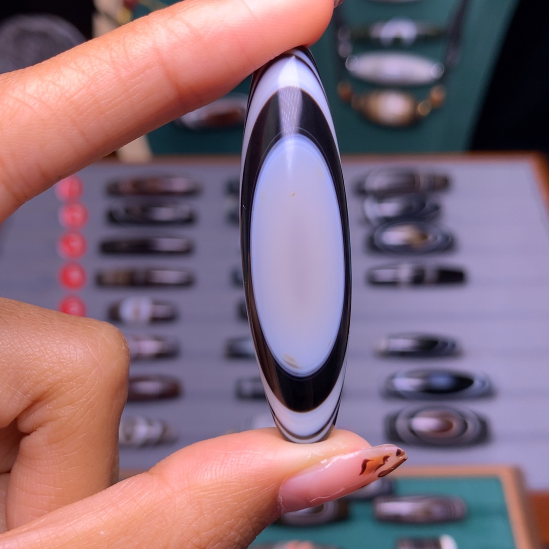 未镶嵌颈饰玛瑙/玉髓B****a