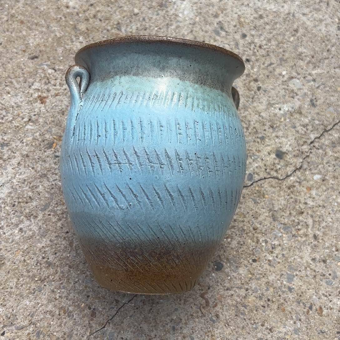 紫砂花盆蓝耳口径13高17一个