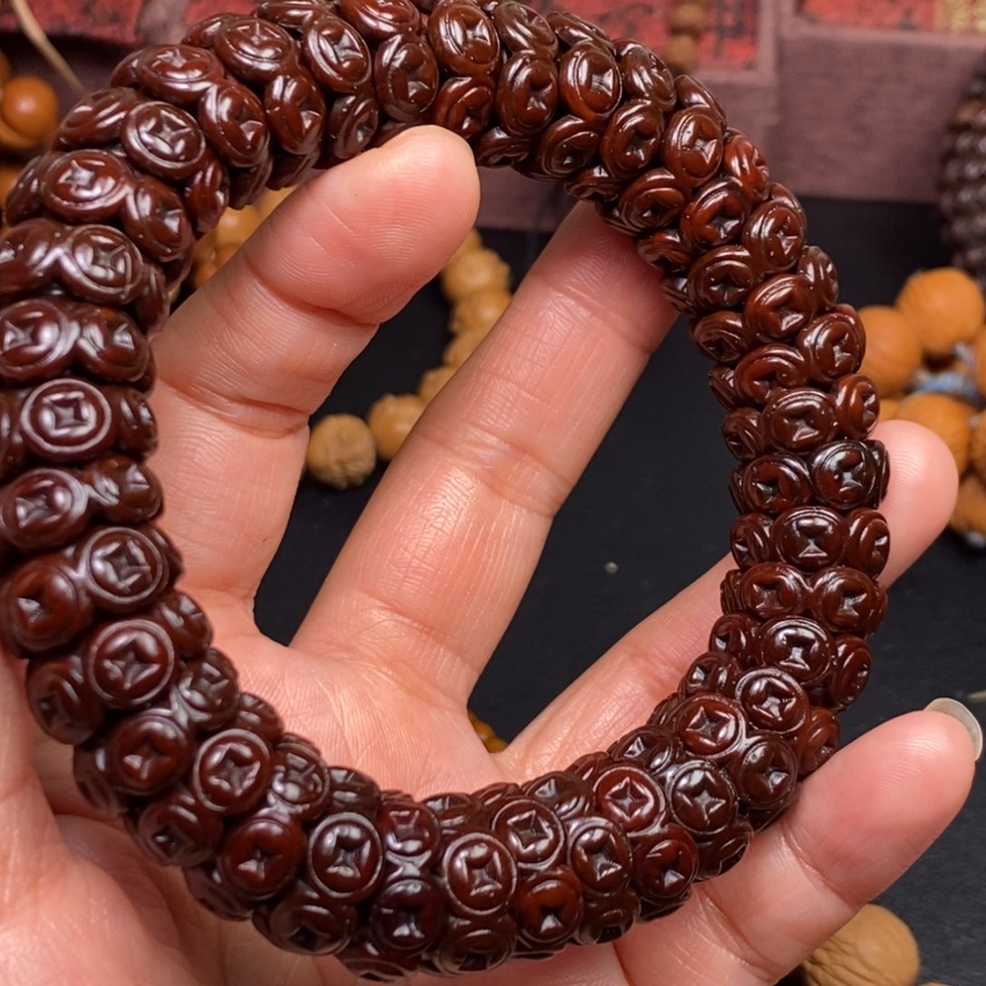 李***子吊坠猴头核桃橄榄猴头