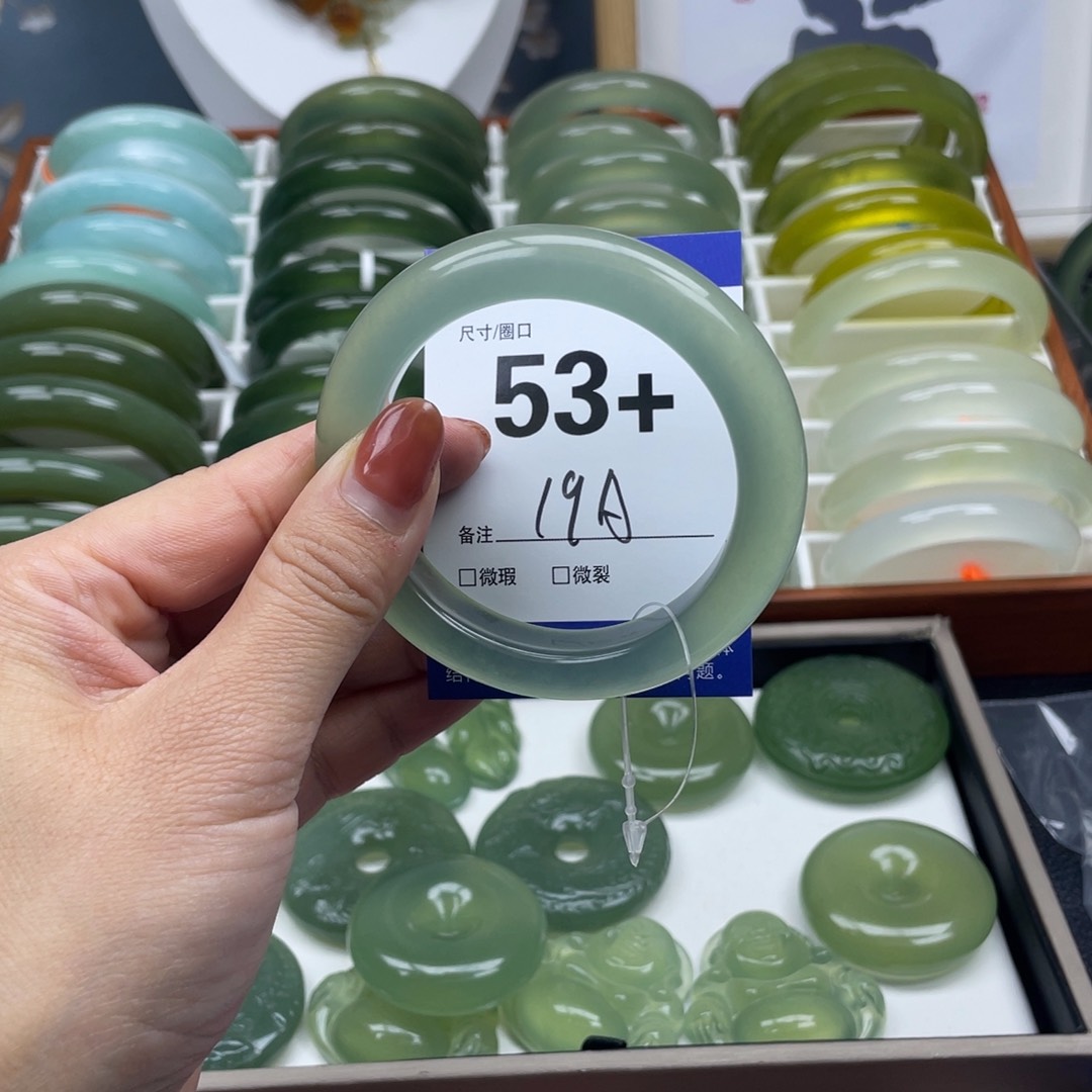 未镶嵌蛇纹石玉手镯下***福