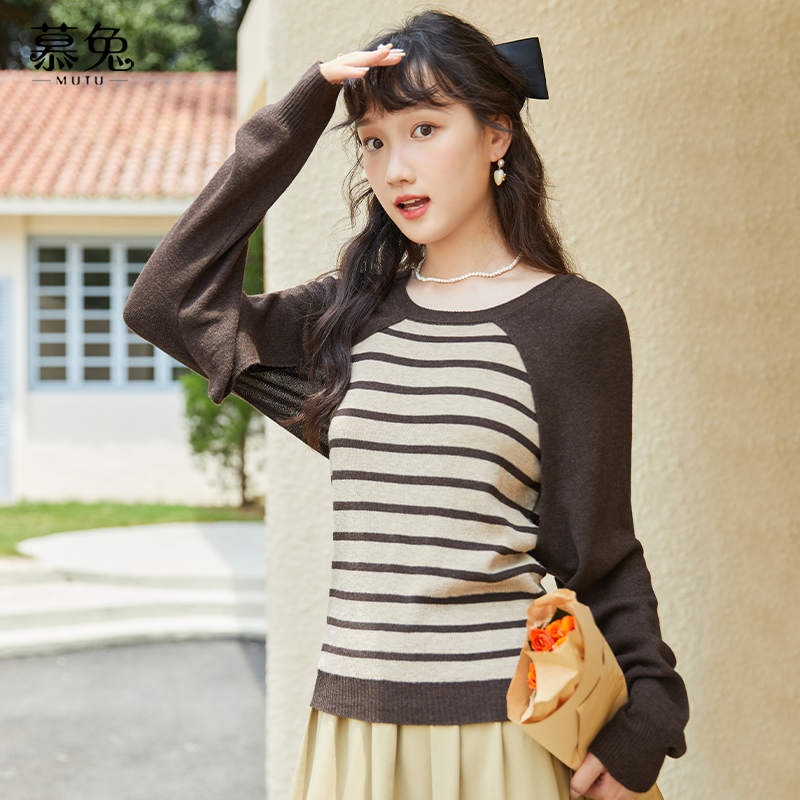 假两件复古条纹长袖针织衫