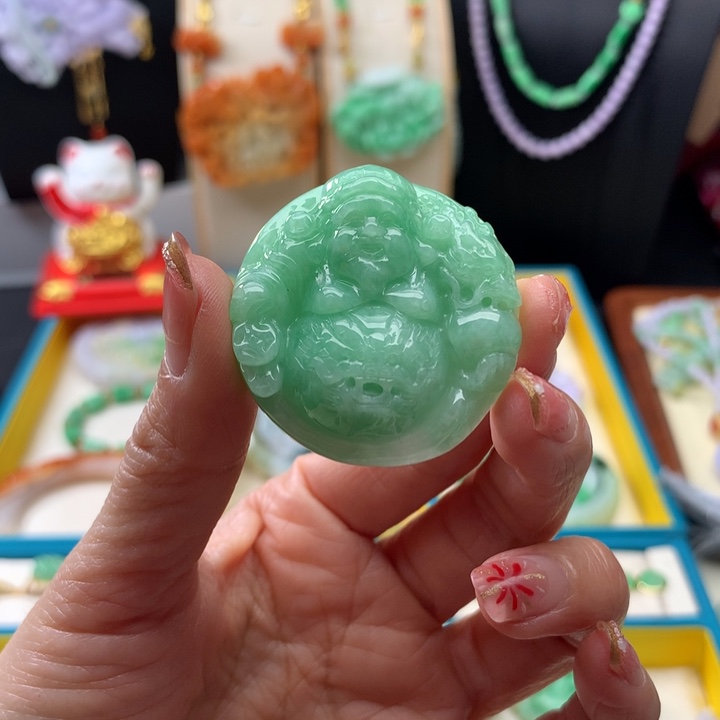 翡翠颈饰未镶嵌翡翠财神爷