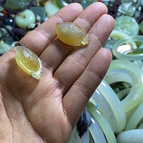 岫玉耳环未镶嵌一对