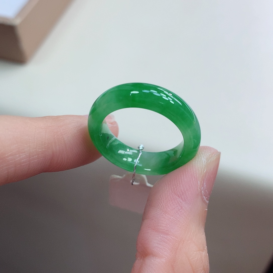 翡翠未镶嵌戒指16号