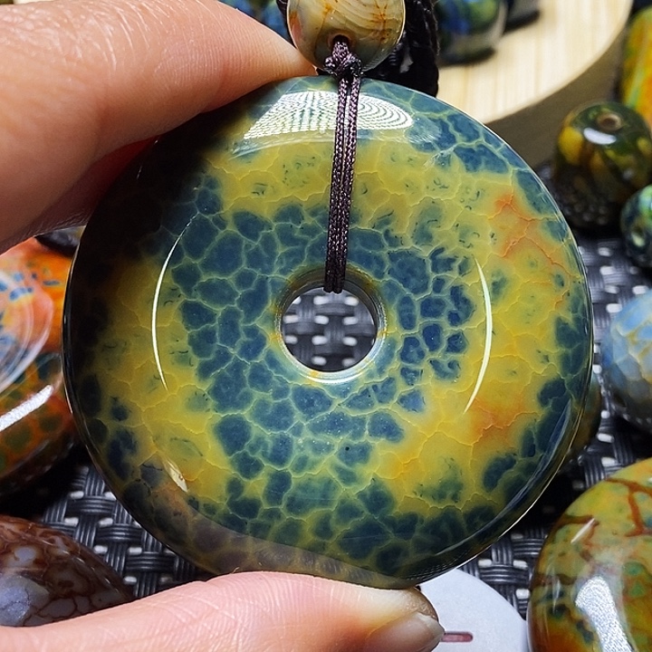 p***玛瑙/玉髓未镶嵌颈饰