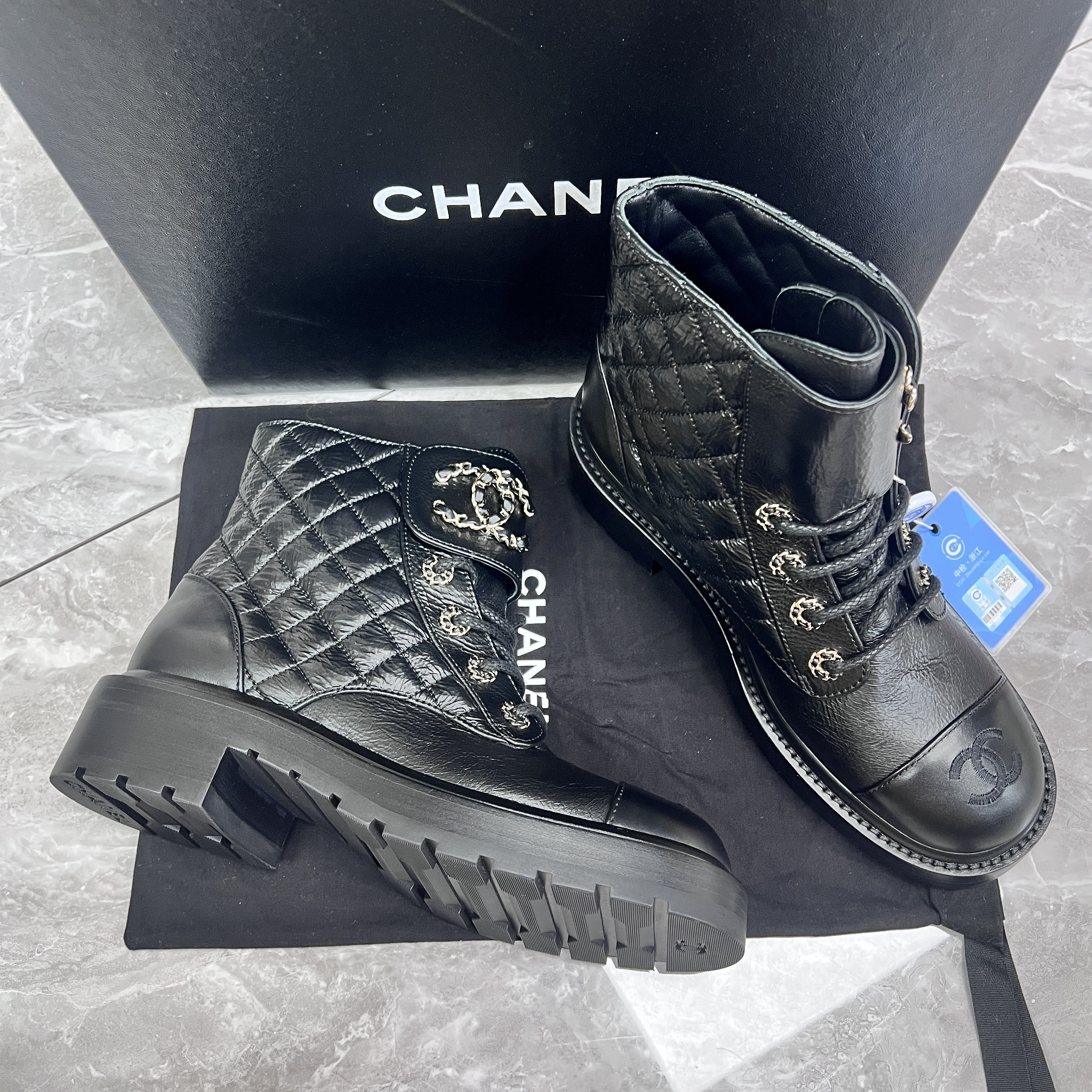 99新 Chanel/香奈儿 37码！黑金魔术贴百搭菱形格纹短靴时尚休闲