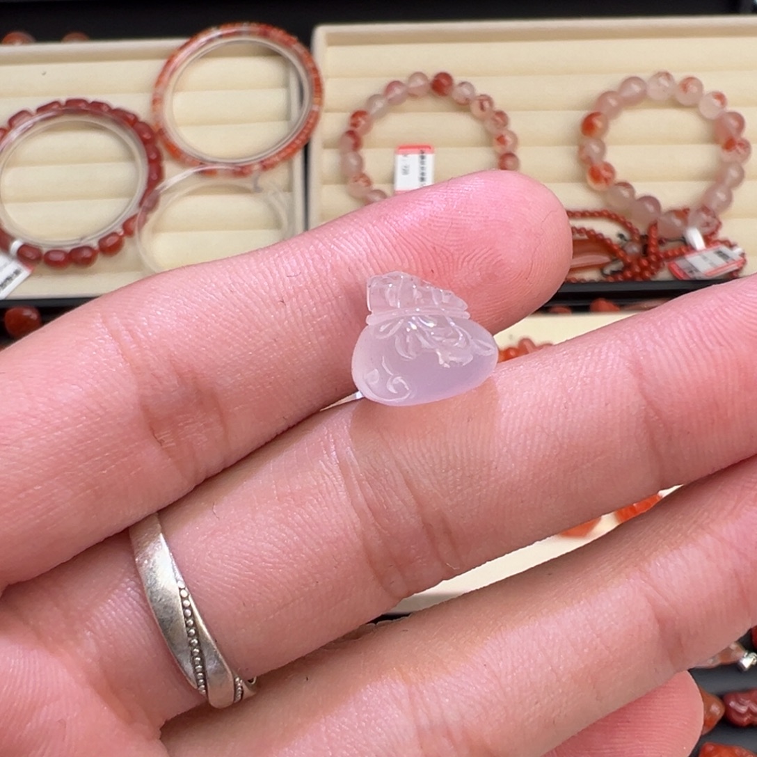 南红玛瑙未镶嵌川料福袋