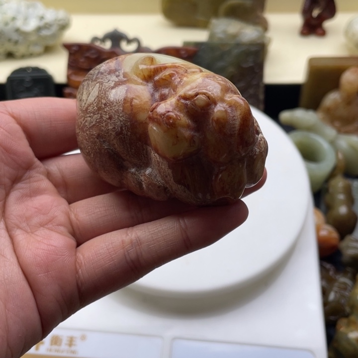 蛇纹石玉未镶嵌颈饰百****）