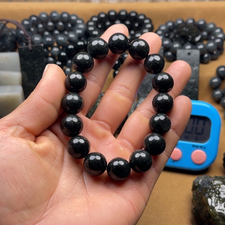 情***灵和田玉未镶嵌手串