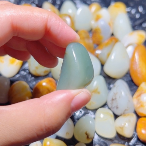 和田玉（子料）未镶嵌颈饰14.6克