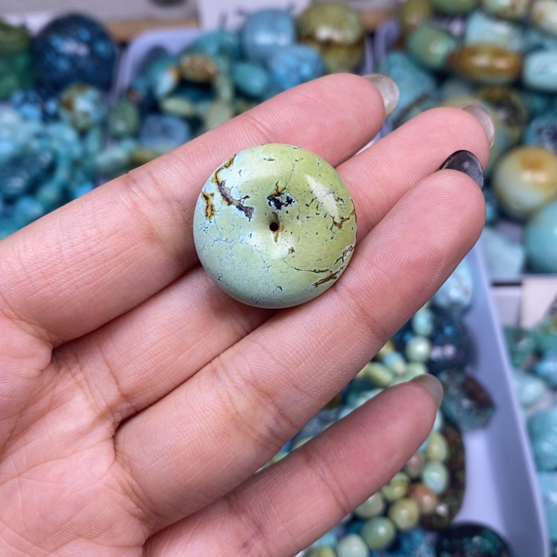 绿松石未镶嵌挂件