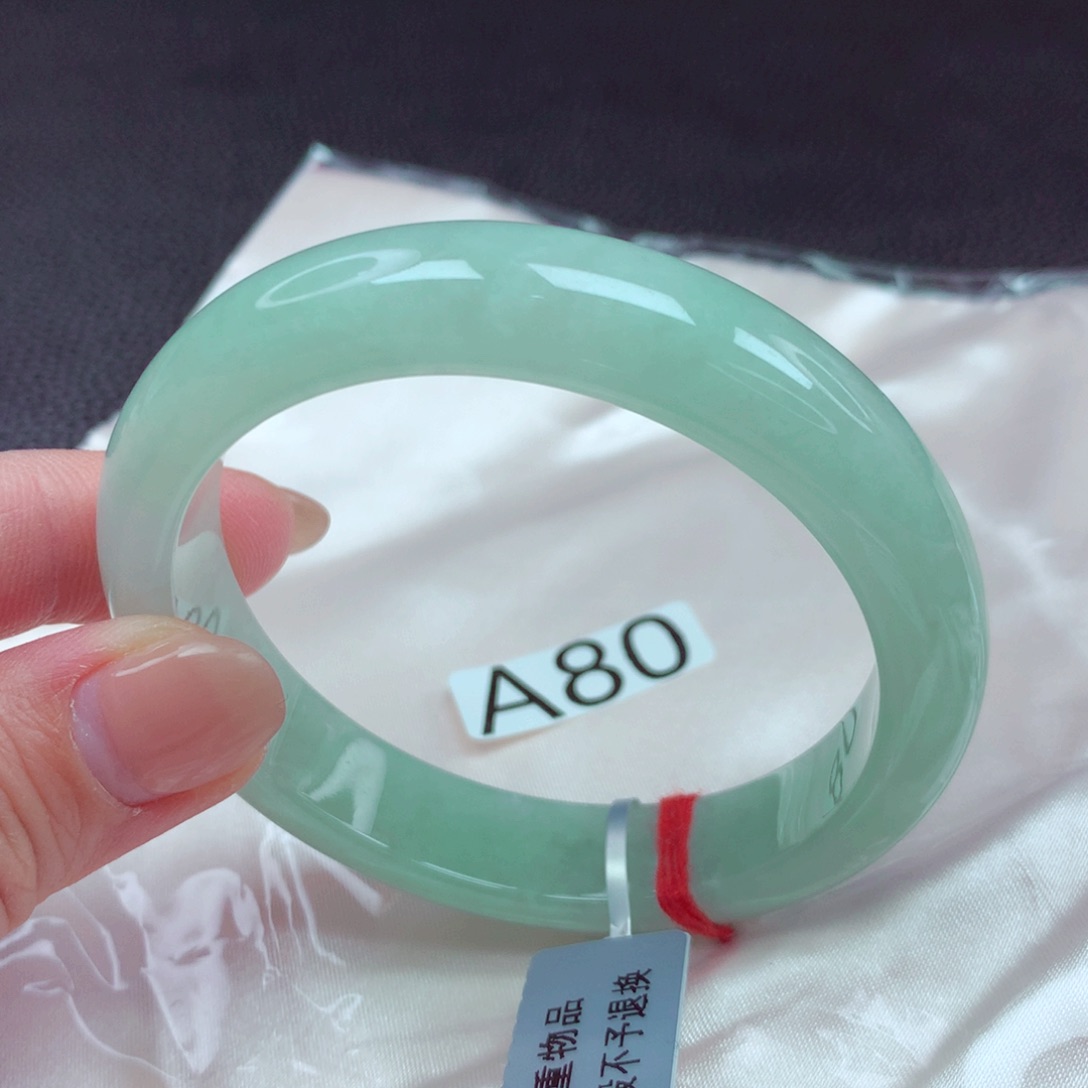 翡翠手镯未镶嵌手镯88