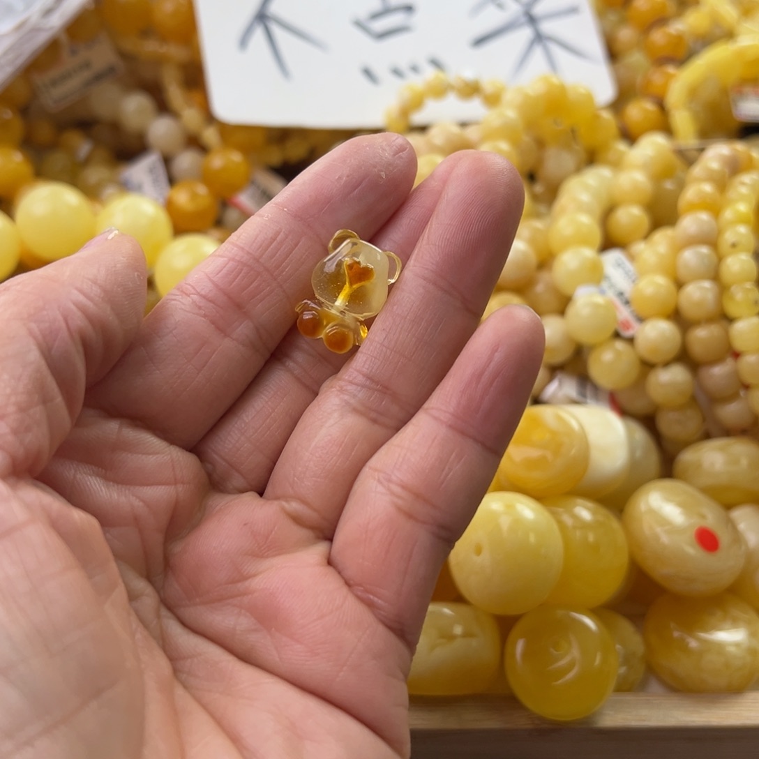 琥珀珠宝奇石未镶嵌