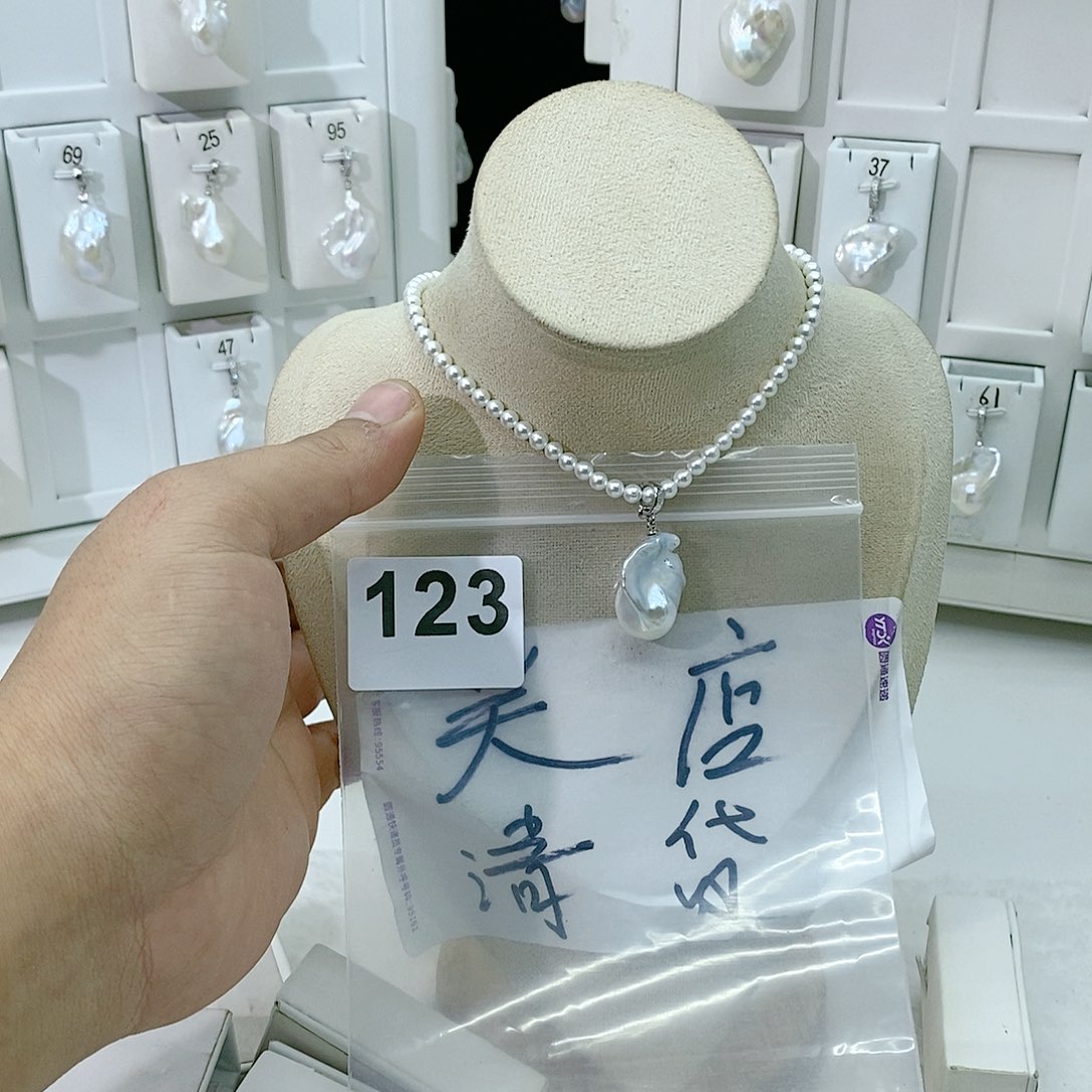 淡水珍珠颈饰合金