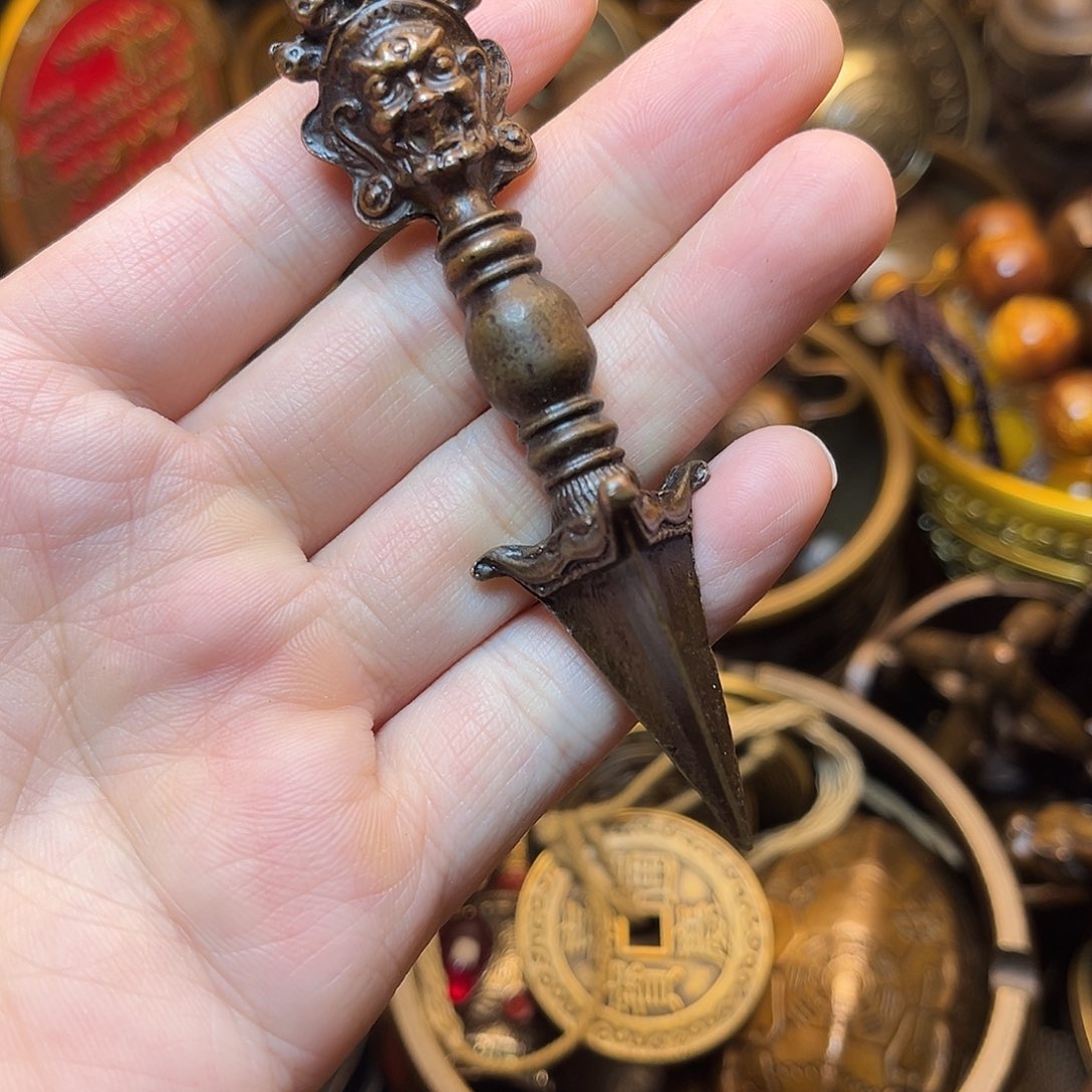 精美铜器工艺品等