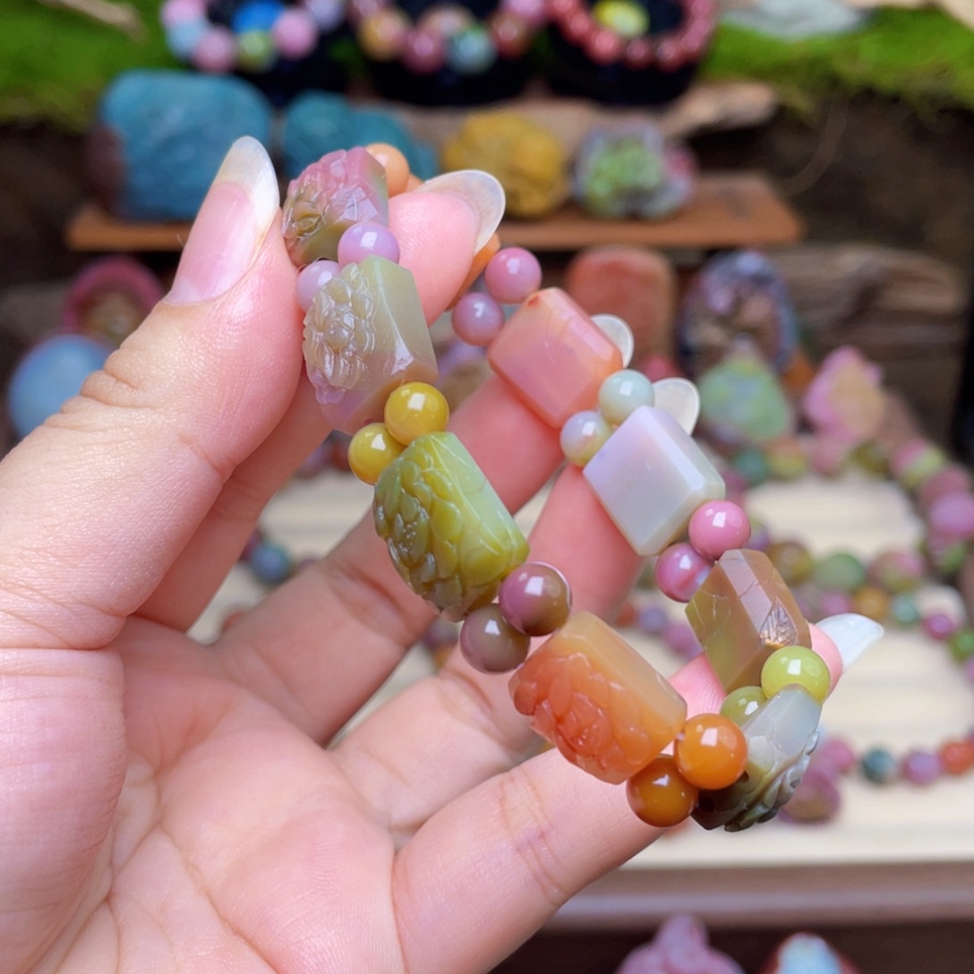 玛瑙/玉髓手串未镶嵌盐源玛瑙牡丹花手牌