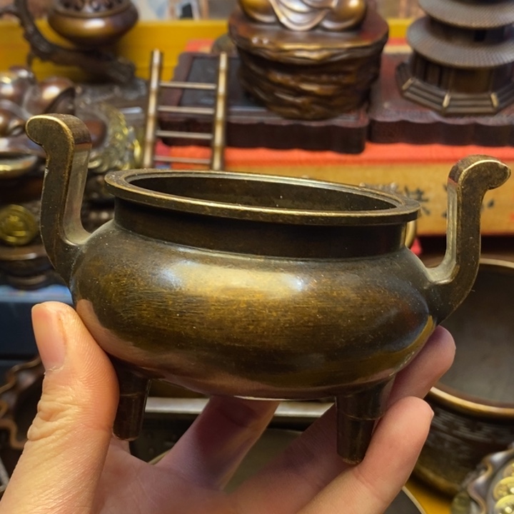 铜器摆件做工精良