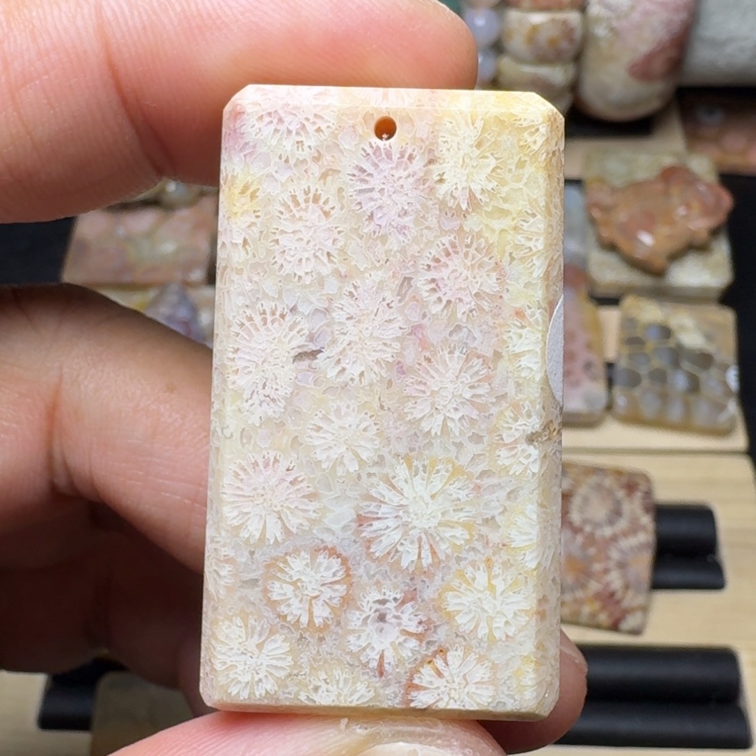 硅化玉未镶嵌纯天然色有机玉石保真色