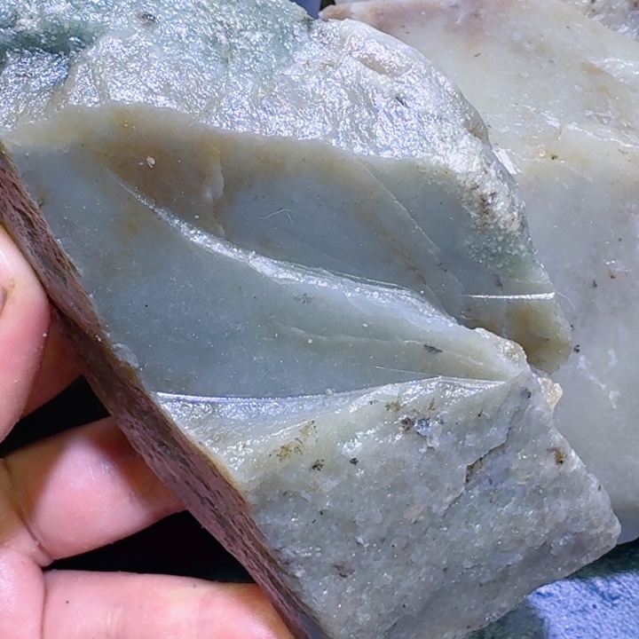 和田玉未镶嵌珠宝半成品