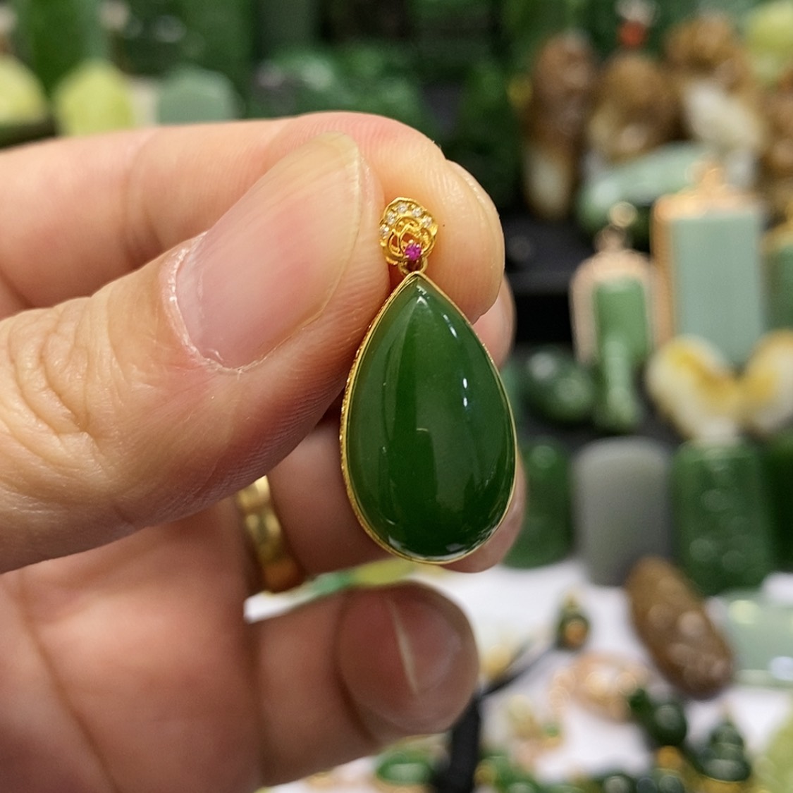 【闪购商品】和田玉颈饰18K金镶嵌