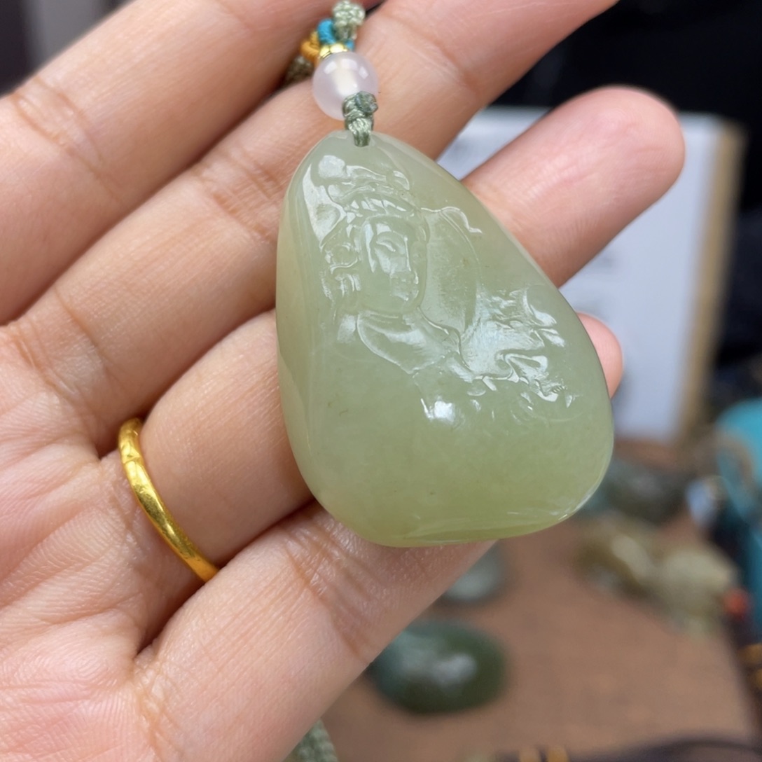 和田玉颈饰未镶嵌