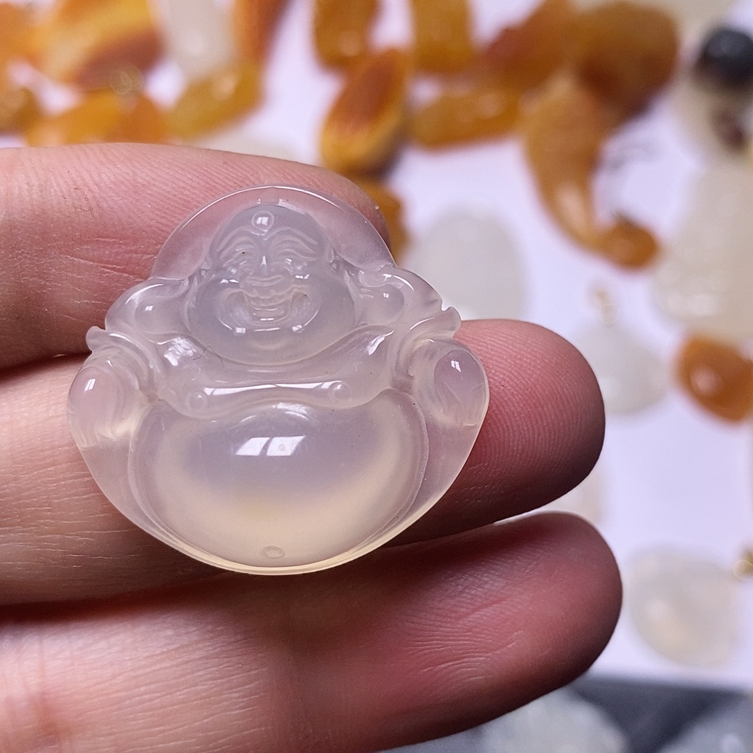 石英质玉（黄龙玉）未镶嵌颈饰