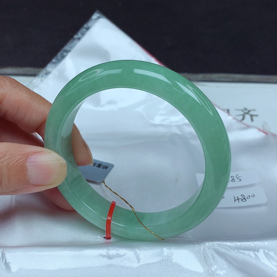 翡翠未镶嵌手镯56圈0185
