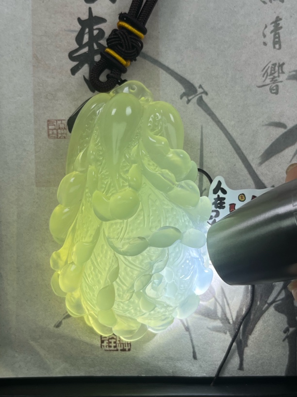 天然手工雕刻百财手把件独特造型精美工艺，尺寸85mm辽宁岫玉