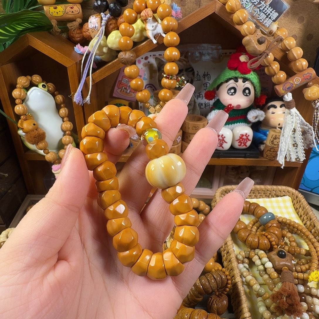 ****️吊坠猴头核桃大肠墩墩