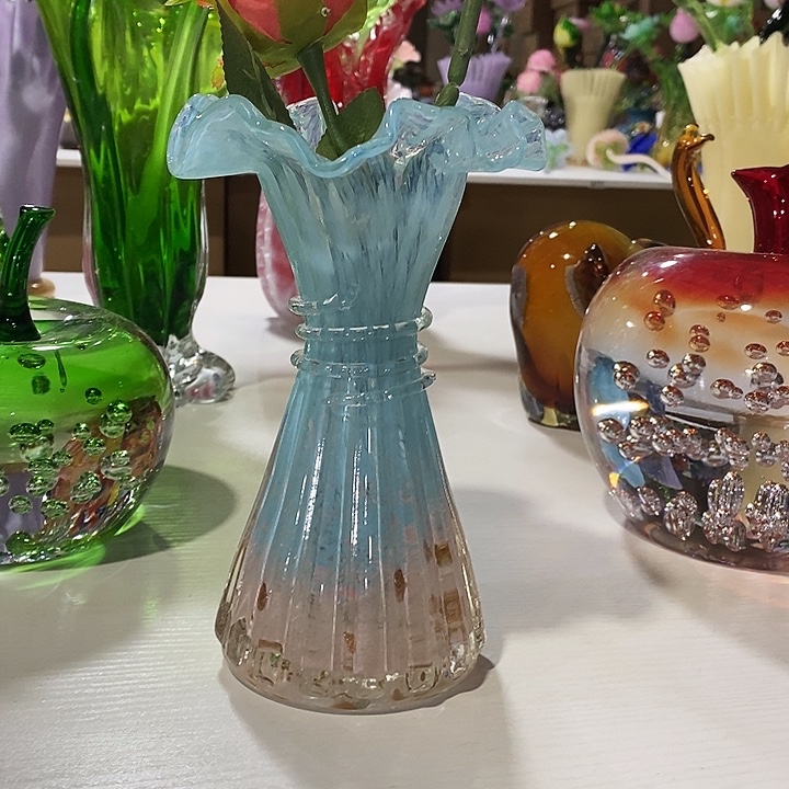 花瓶高18厘米口径2厘米