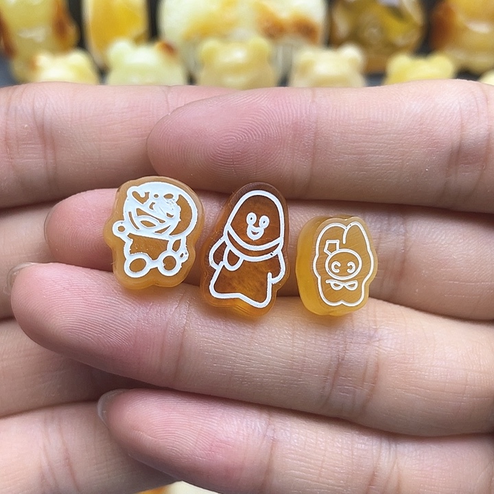 琥珀裸石未镶嵌蜜蜡
