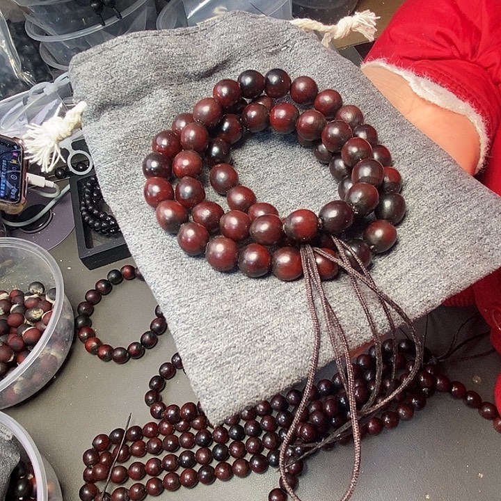 伊***）佛心果手串无患子54颗黑红色