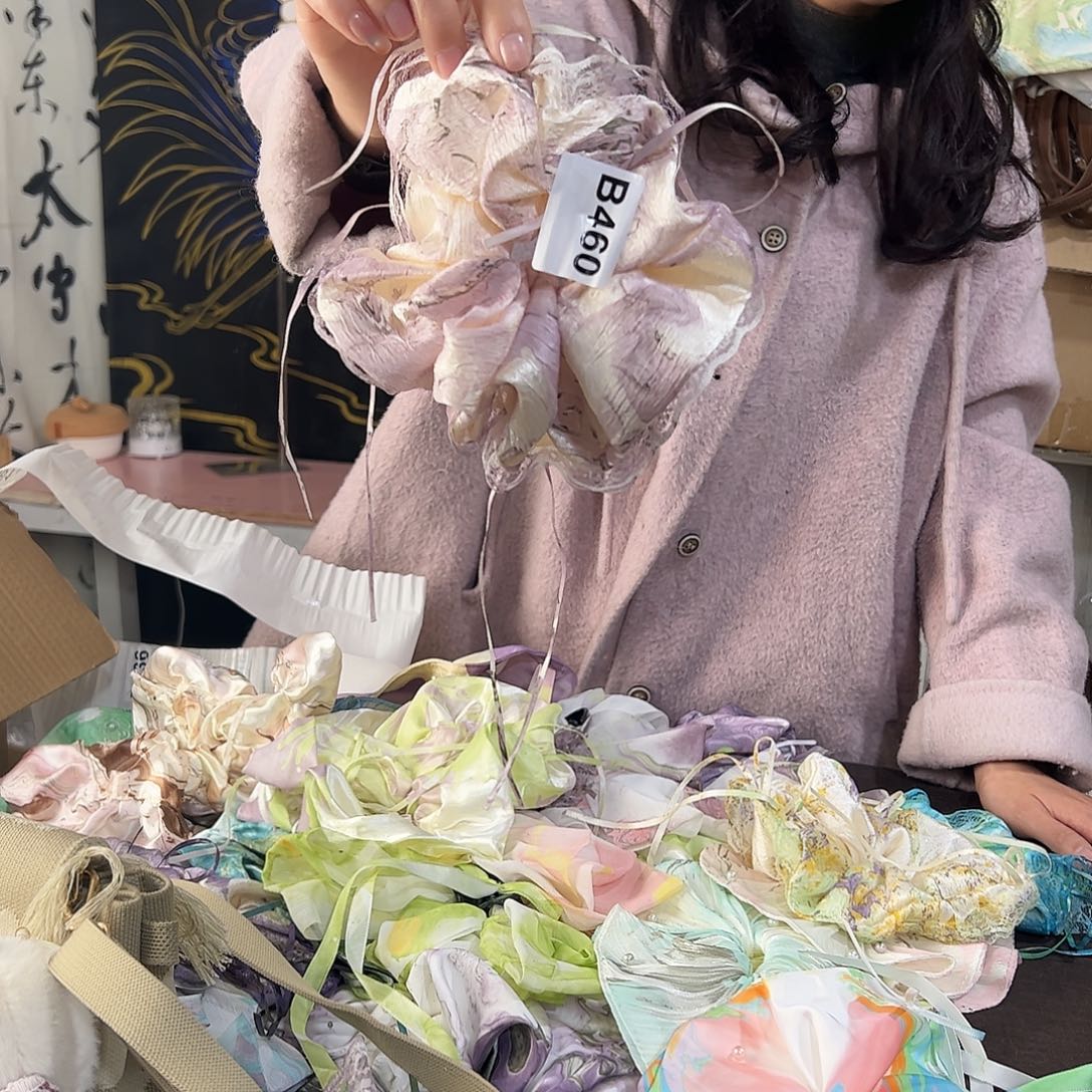 喜***欢460蕾丝发圈不退不换