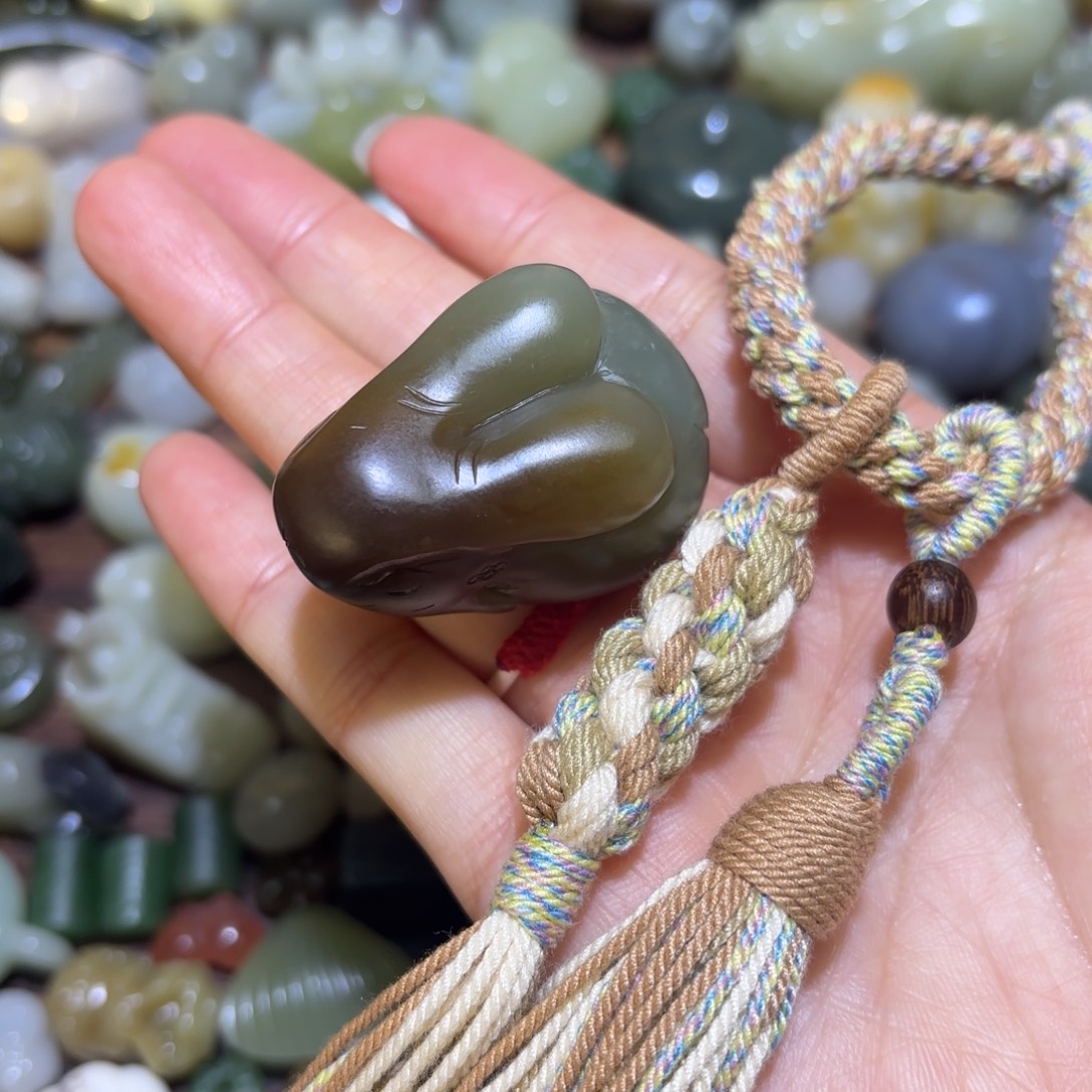 和田玉未镶嵌珠宝半成品