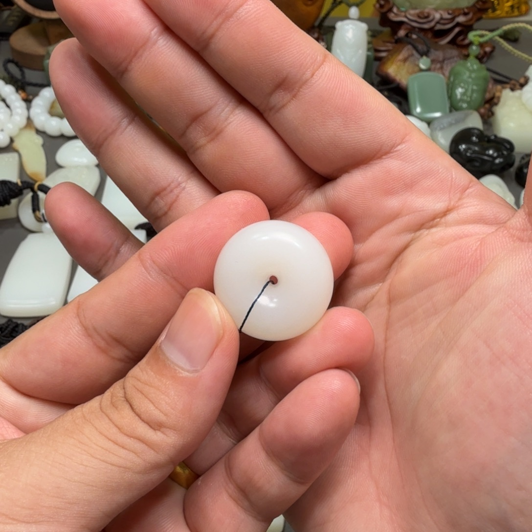 吊坠(赠链)未镶嵌和田玉