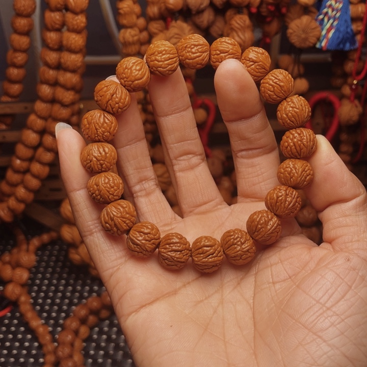 木质类龙纹桃枭挂件