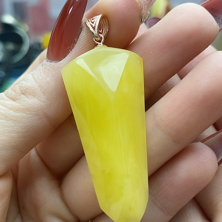 琥珀颈饰未镶嵌吊坠