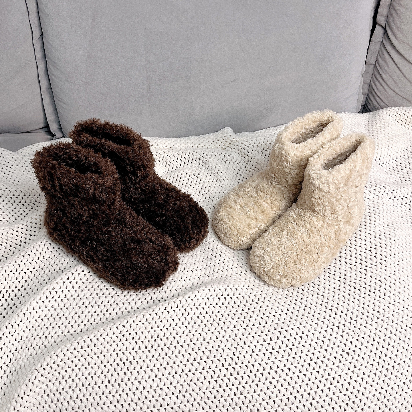 西花花~韩版加绒保暖毛毛雪地靴女冬季外穿一脚蹬短靴可爱毛绒靴