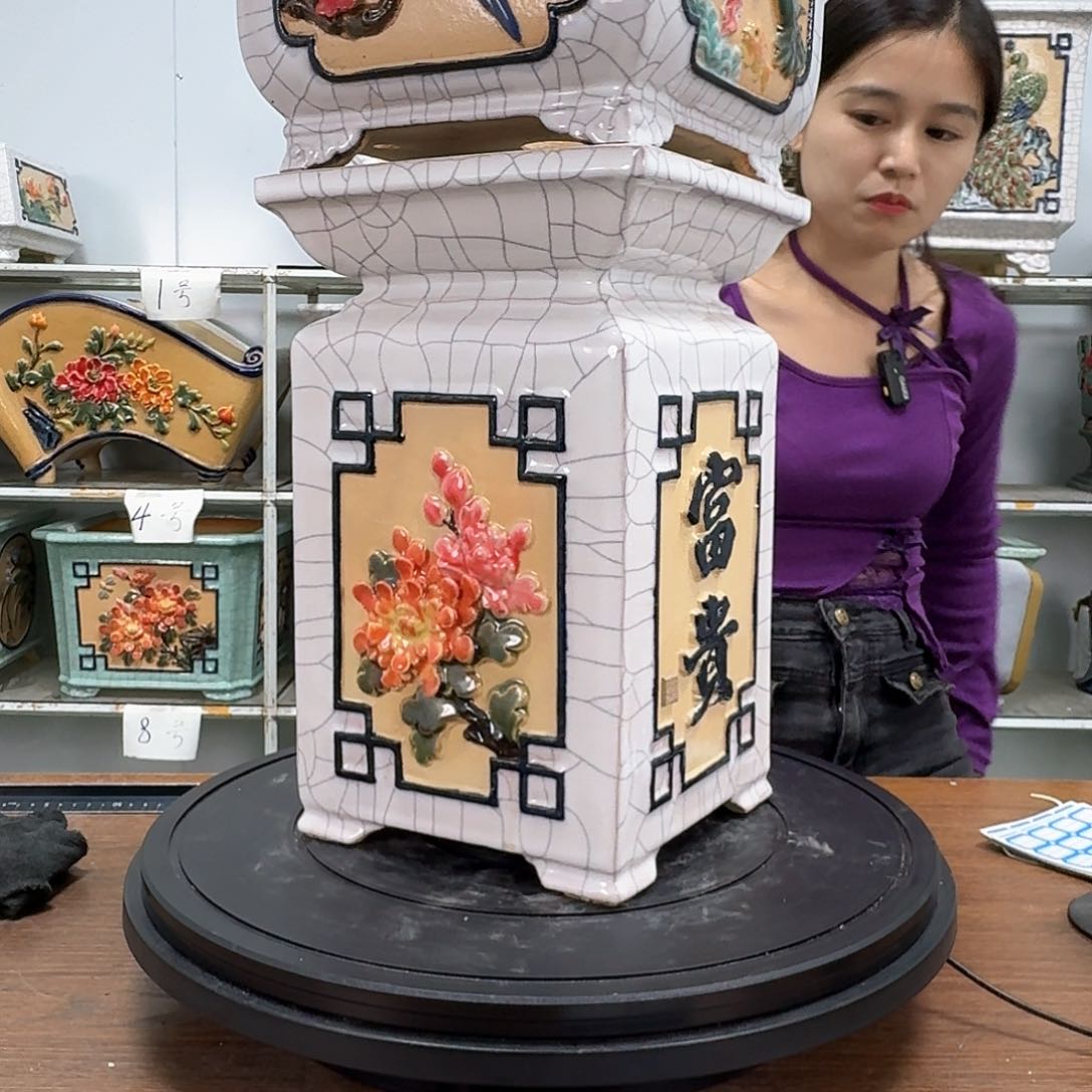 红陶宏**图石湾盆488