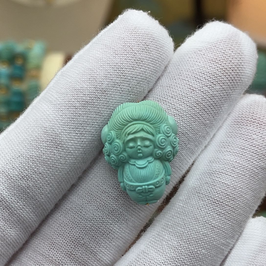 豆***心绿松石未镶嵌珠宝奇石