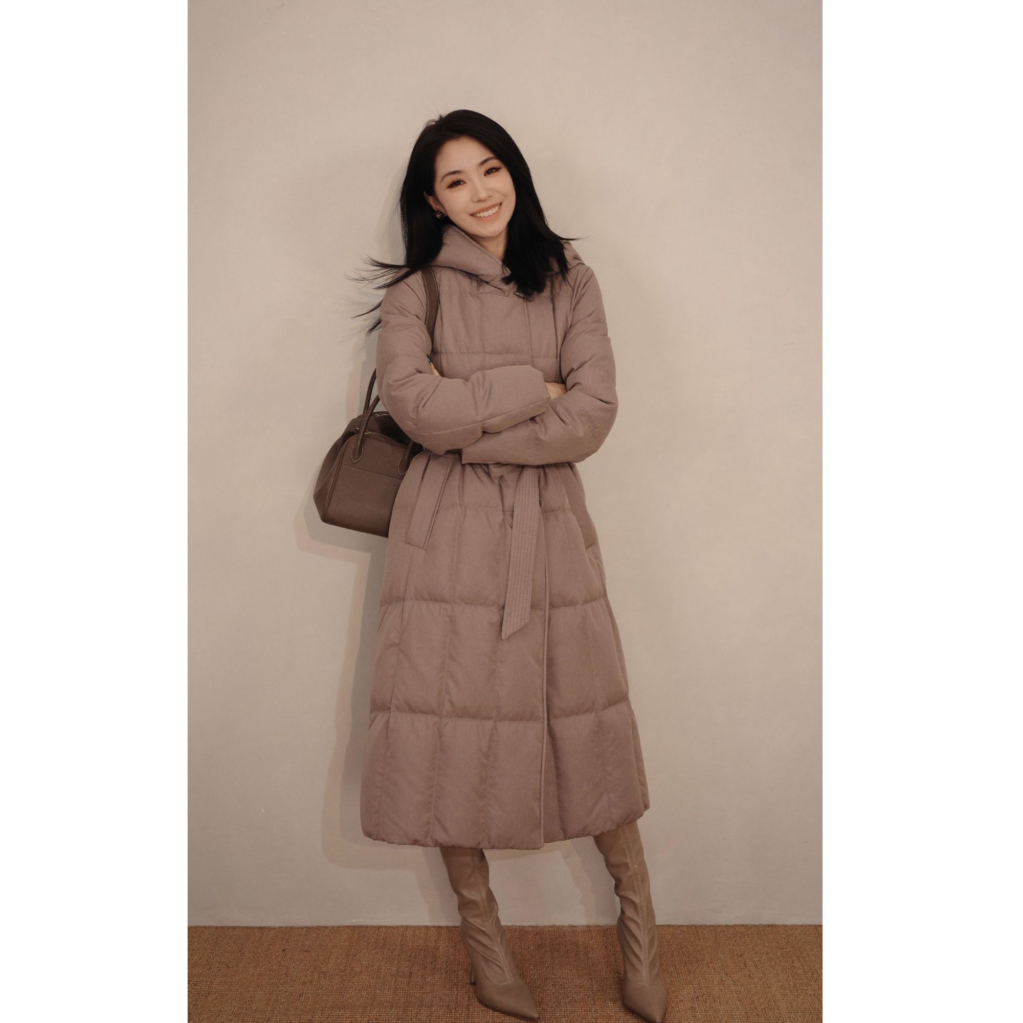 【路飞专享】2025新款长款连帽鹅绒服 石墨烯发热羽绒服EGKIAY209