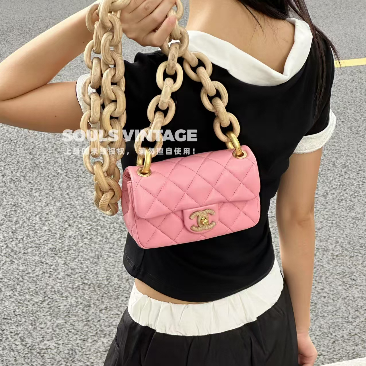 95新 Chanel/香奈儿 粉金 木纹扣羊皮 木头链条大 mini/621052443