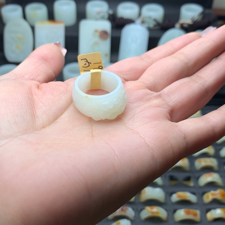 和田玉手链未镶嵌?****儿