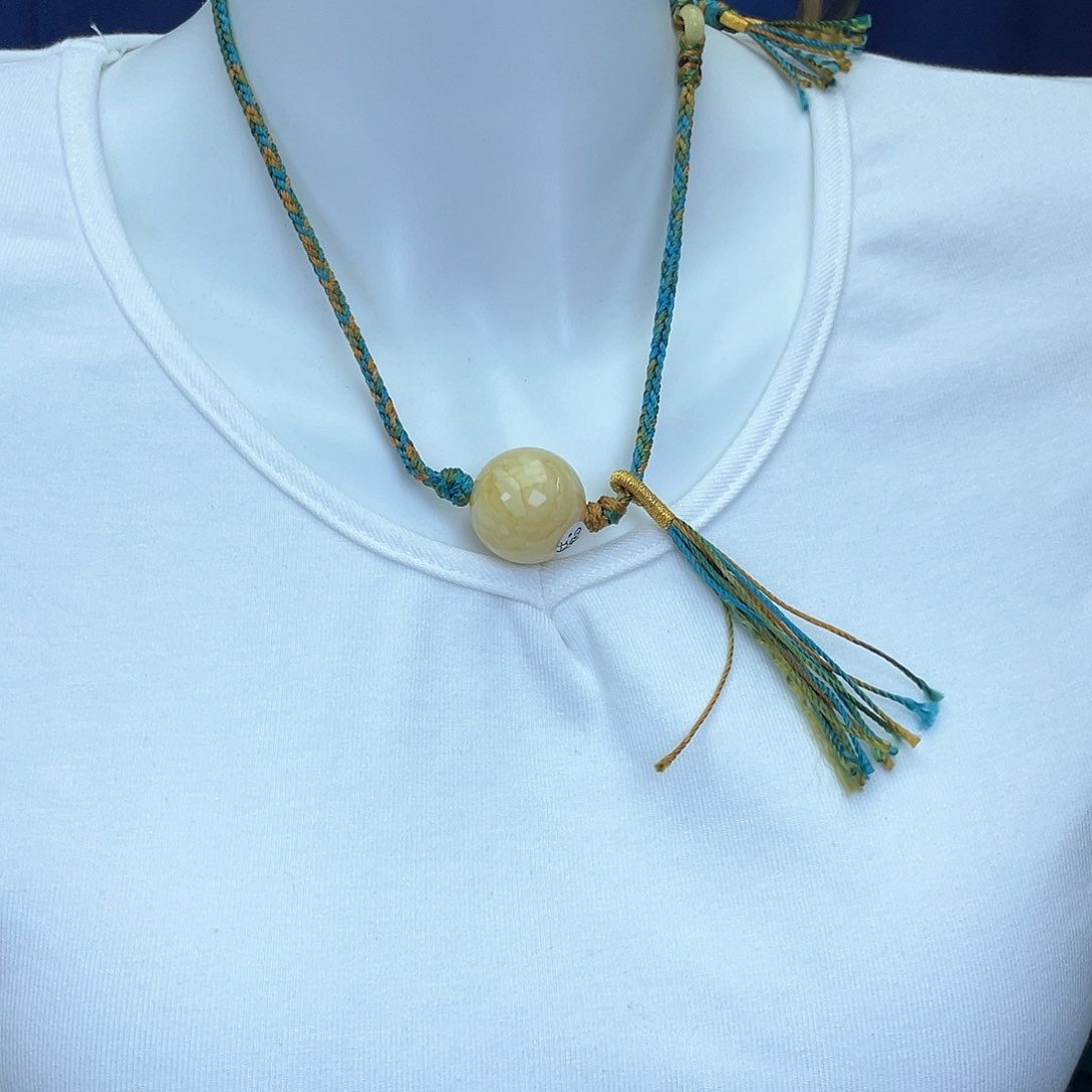 琥珀裸石未镶嵌蜜蜡